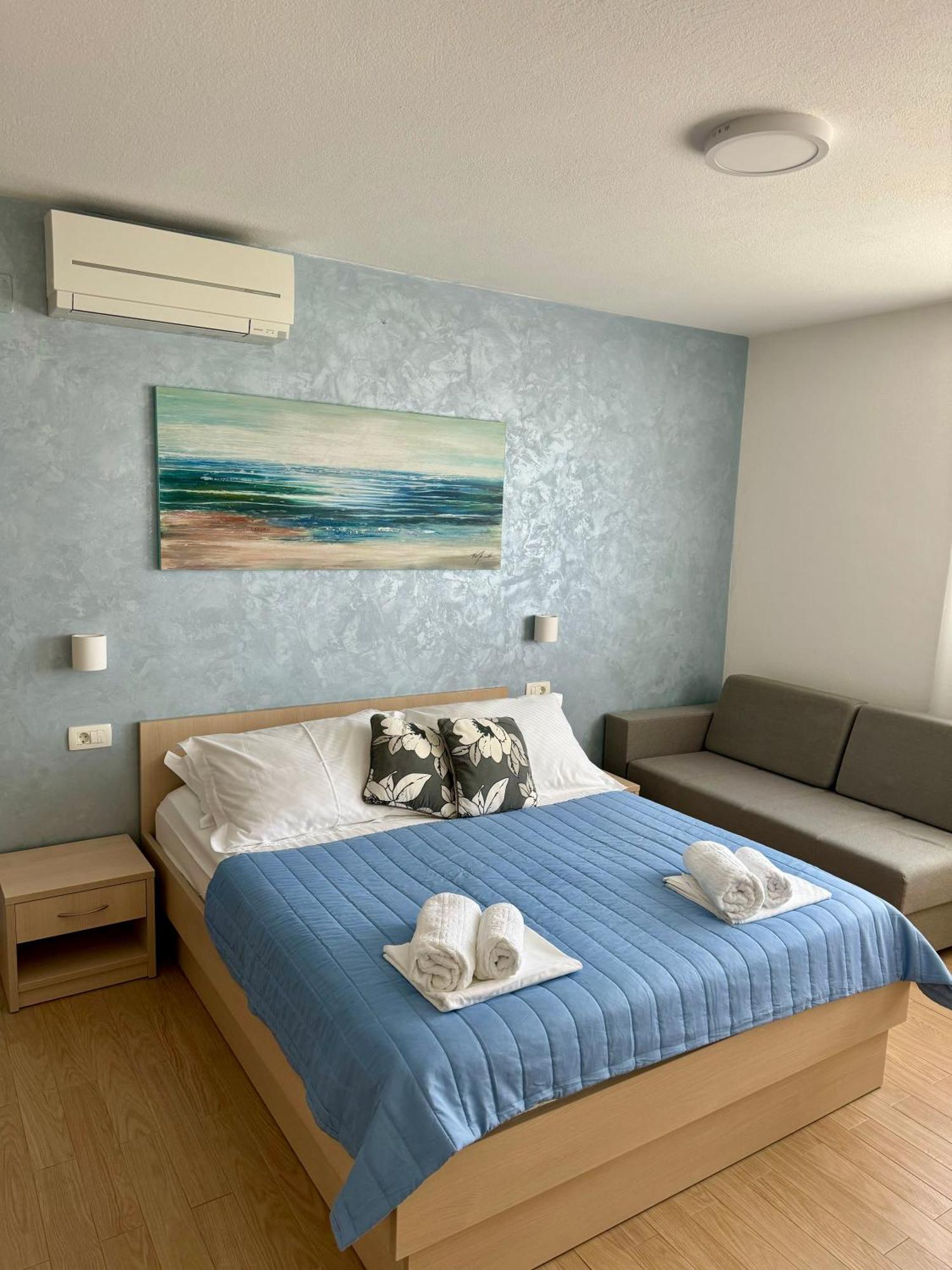 Waterfront Apartments - Tučepi エクステリア 写真