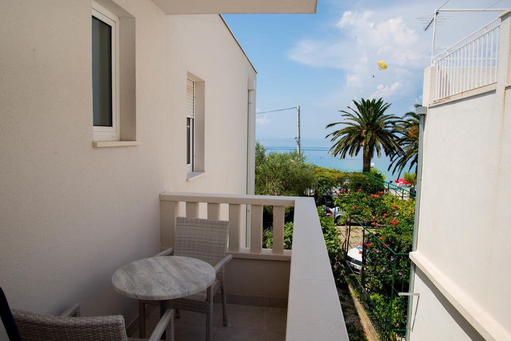 Waterfront Apartments - Tučepi エクステリア 写真