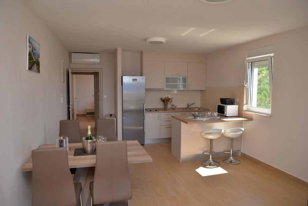 Waterfront Apartments - Tučepi エクステリア 写真